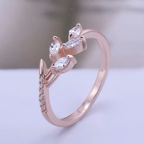 14k gold plated Leaf Crystal Women's Eternity Band Ring - Picture 7 of 7